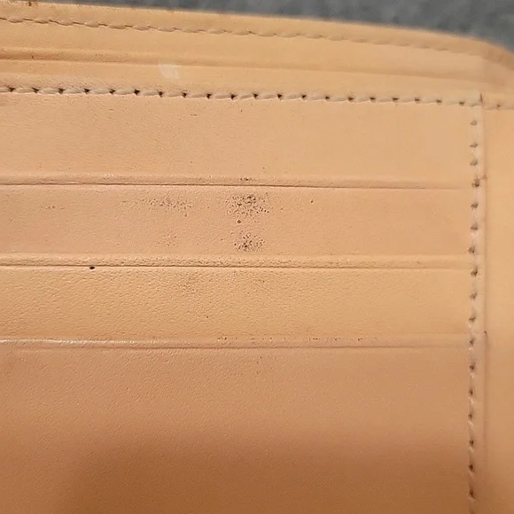 Small Kate Spade wallet snap & zipper closure...sew pictures for condition - Picture 7 of 15